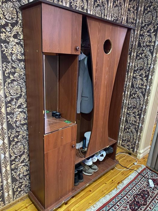 Прихожая полка для обуви