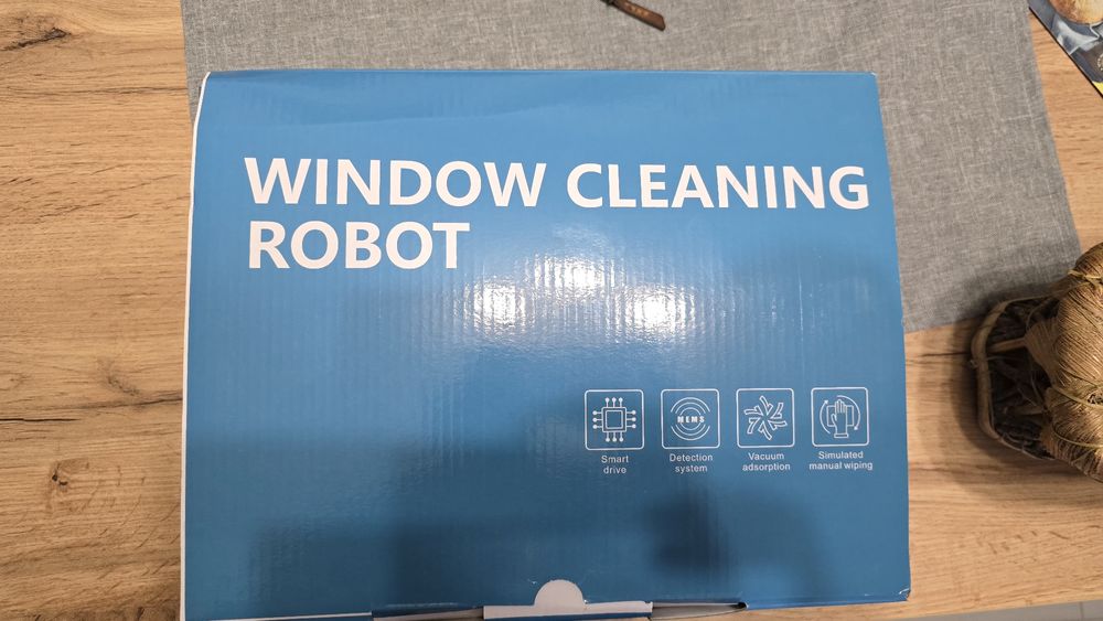 Робот за почистване на стъкла