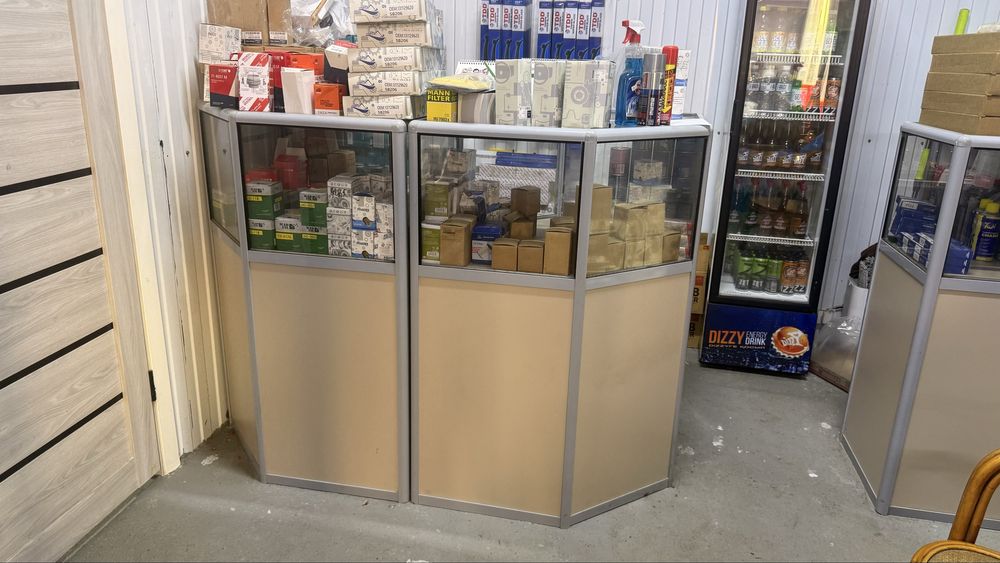 Продам Витрины б/у в хорошем состояний