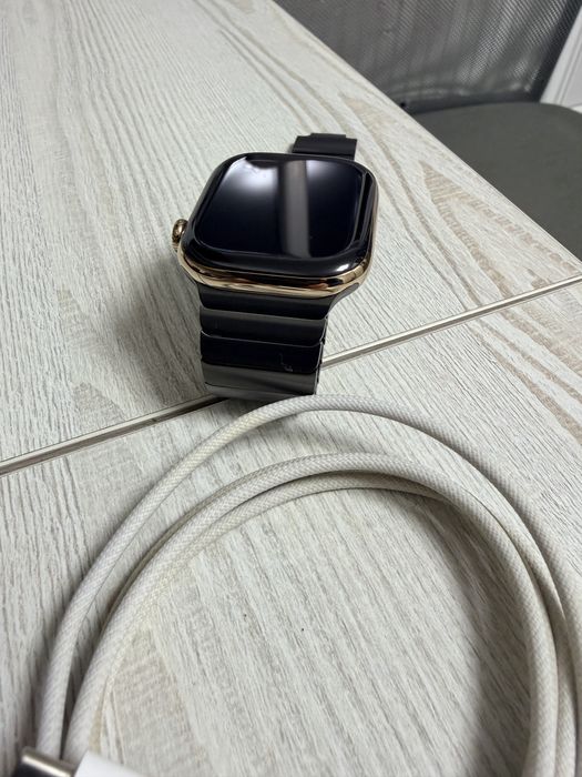 Apple watch 10 46mm gold titanium