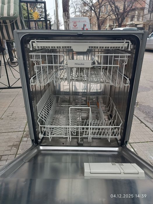 Съдомиялна за пълно вграждане miele