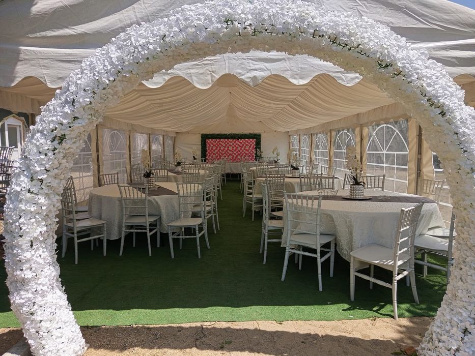 Cort profesional pentru evenimente unice din viata ta.