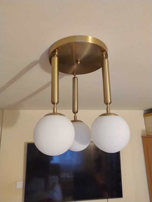 Vand lustra cu led aurie pentru dormitor