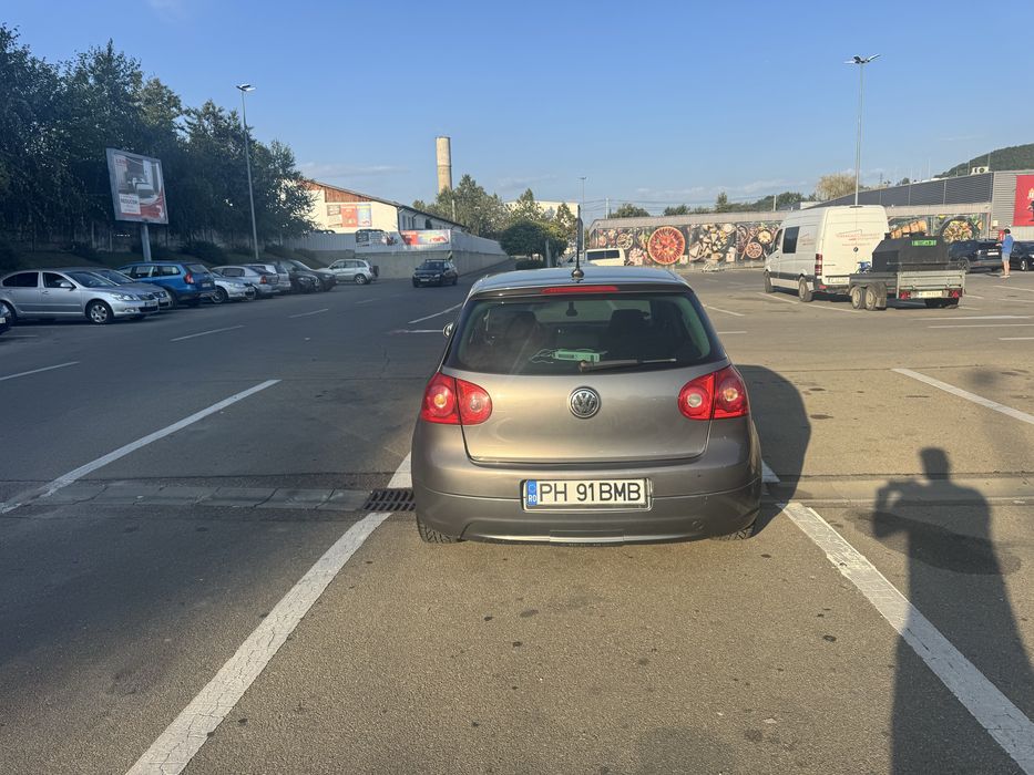 Volkswagen Golf 5 GT  140 cp
