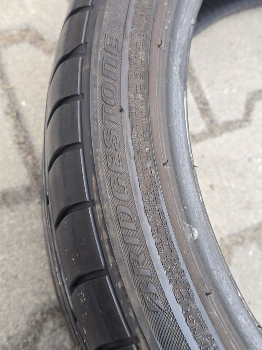 225 40 19 Bridgestone