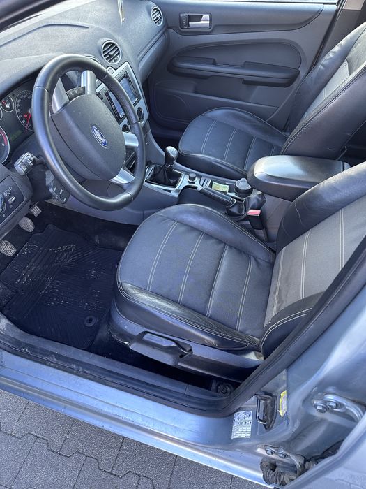 Ford focus 1.6 benzina