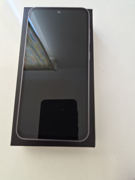 Продавам супер запазен Samsung Galaxy S23 FE, 256GB, цвят Graphite.