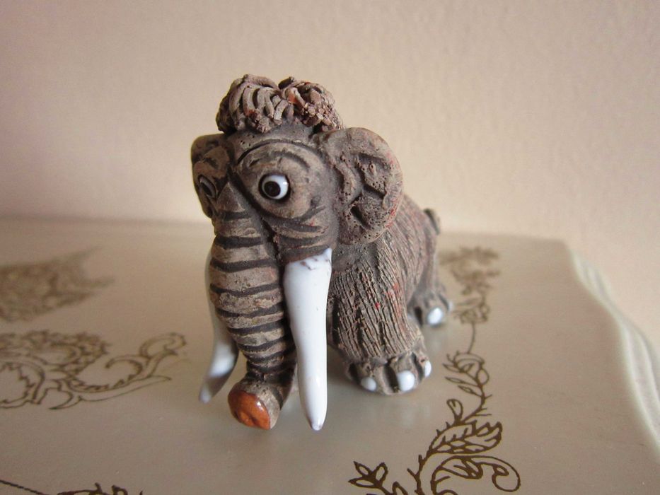 cadou rar Peru 1980 Mamut handmade  figurina mica