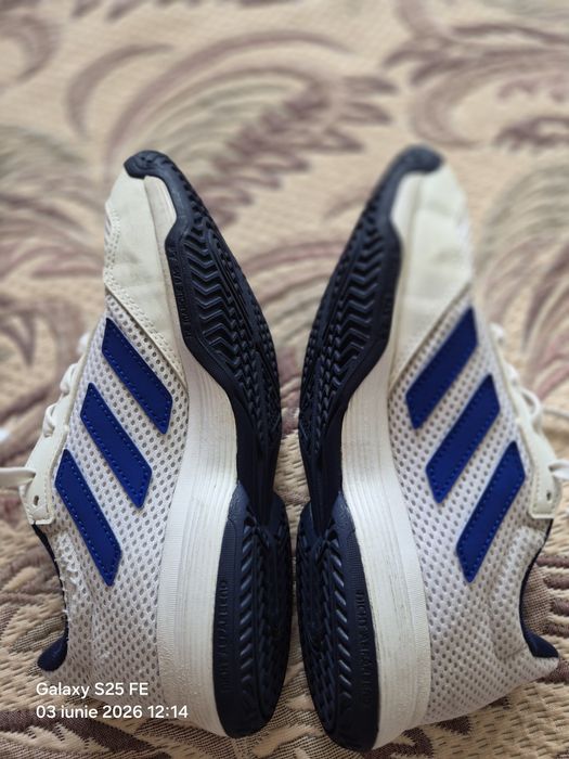 2 Perechei Adidași