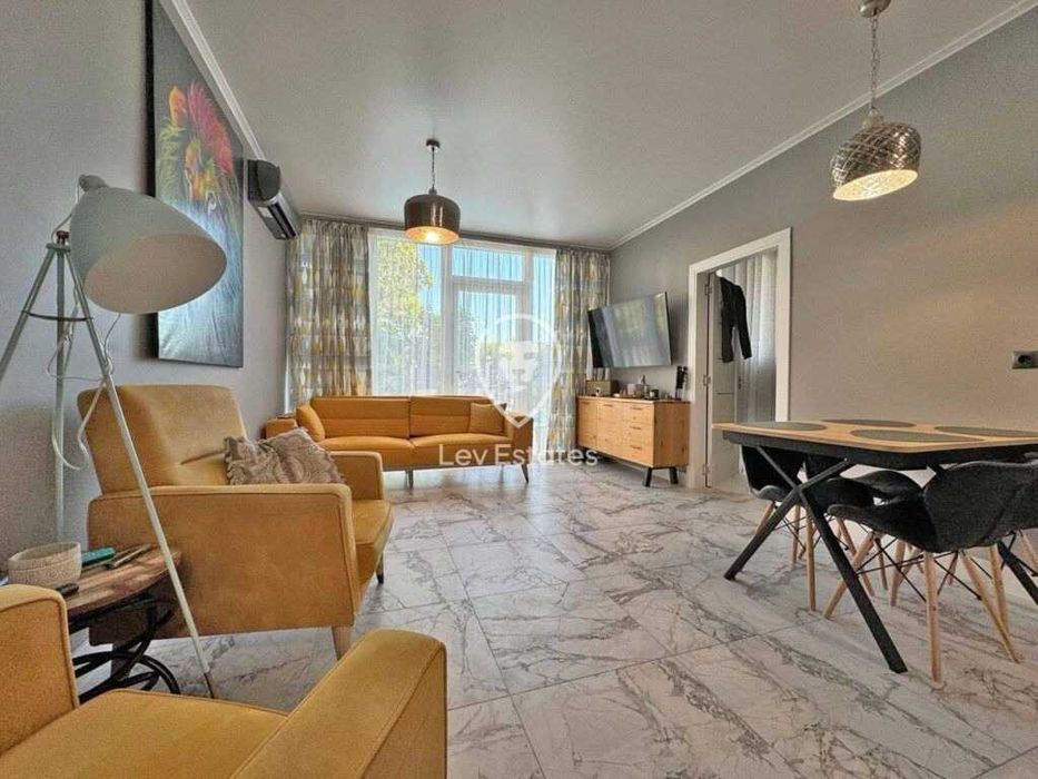 Продава се Двустаен апартамент в Бургас, Сарафово - 78 кв.м за 1539 €/кв.м - Снимка #1