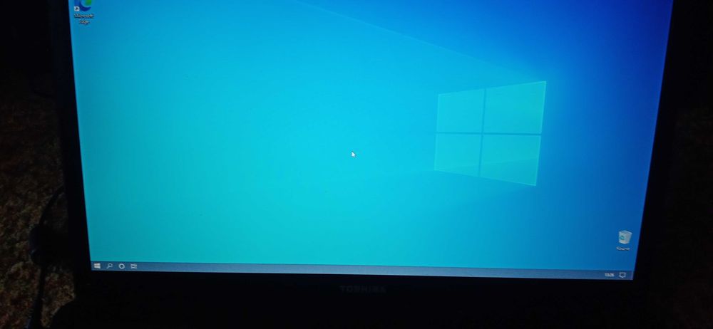 Продавам Лап топ Toshiba