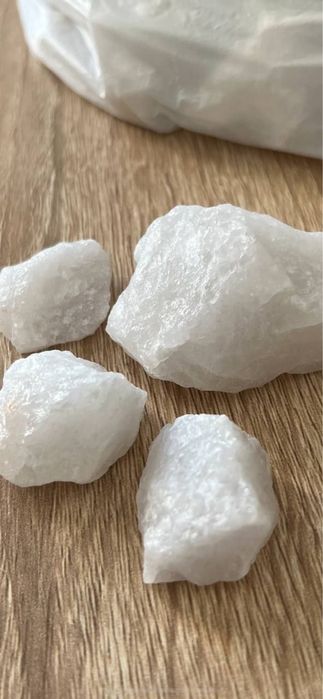 Quartz sand : Кварцевый камень для промышленности – по выгодной цене!