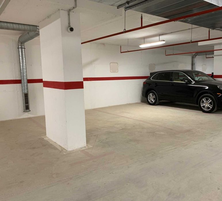 Дава се под наем Гараж / Паркомясто в Варна, Център - 13 кв.м за 163.2 € - Снимка #3