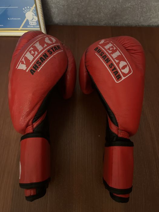 Перчатки для бокса VELO