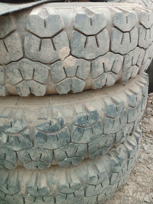 Продам резину 9.00