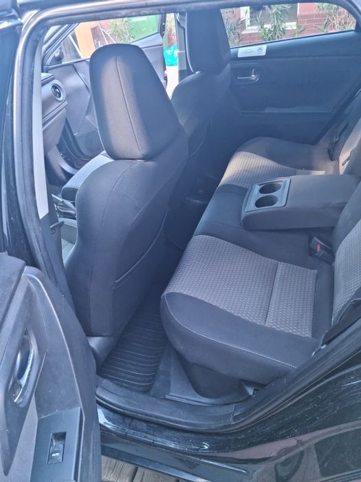 Toyota Auris Hibrid An fabricație  2019 model  TEAM.
