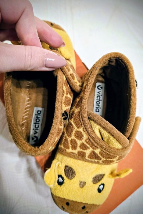 Пантофи Victoria, рамер 26,стелка 16см.,унисекс