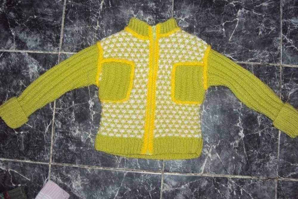 Кофточки теплые. На 2- 4 года