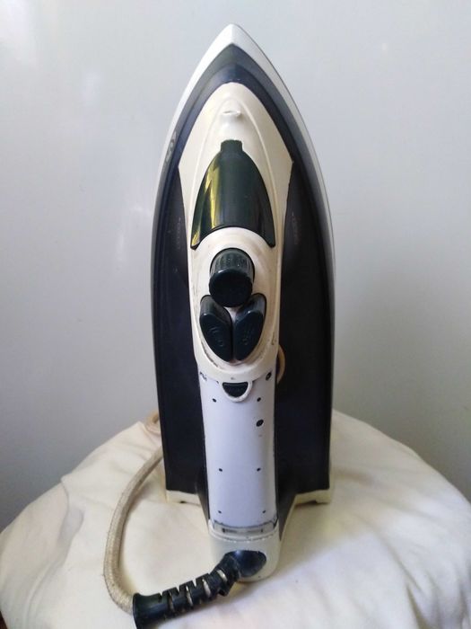 ОТДАМ ДАРОМ утюг, паровой. Binatone, Англия 2400W, бу