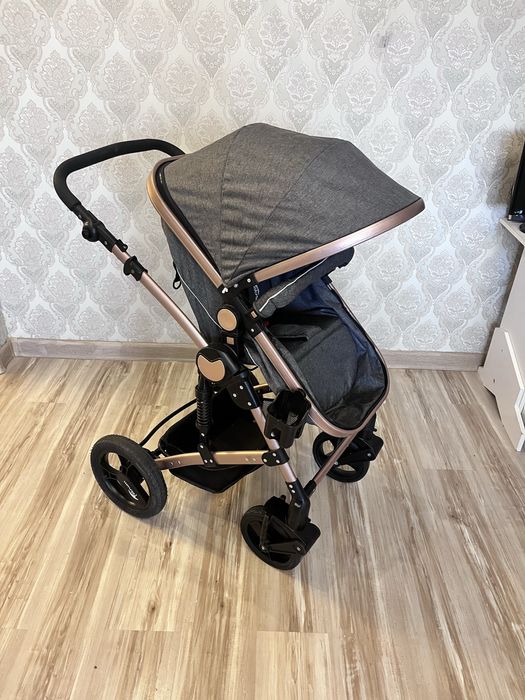 Коляска прогулочная
