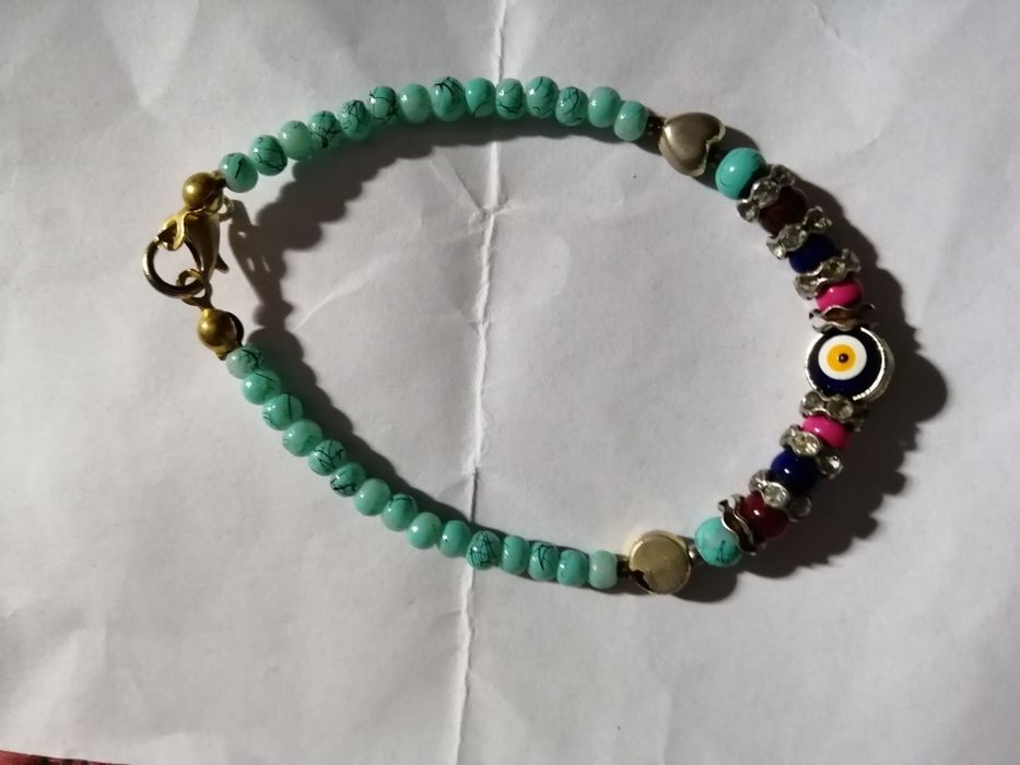 Синджирче и гривна по 1 лева бройката