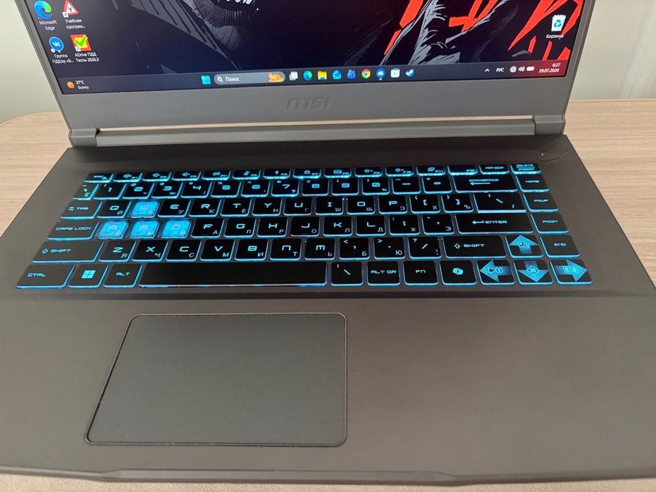 15.6" Ноутбук MSI Thin 15 B13VE серый