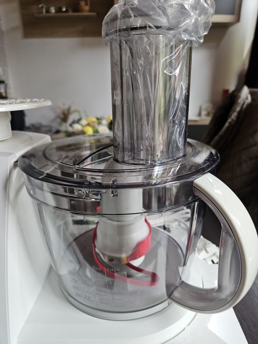 Vand robot de bucatarie compact BOSCH 800 W