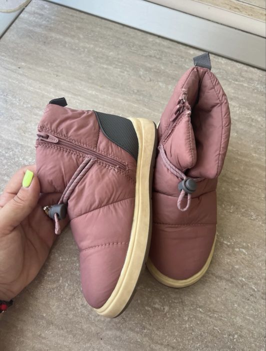 Vand ghetute marimea 28 zara