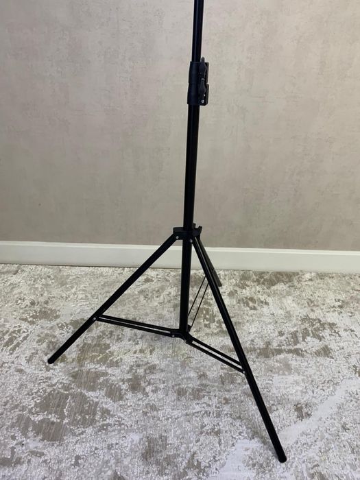 студийная лампа цветная