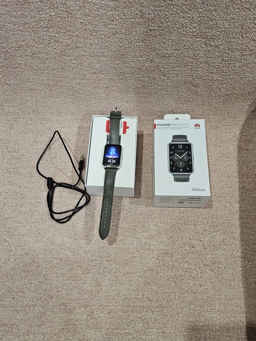 Продаются смарт часы Huawei watch fit 2