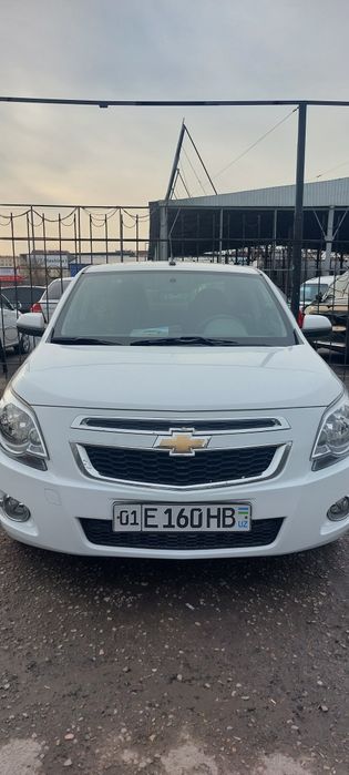 Mashina ideal holatda. Bir qo'l minilgan