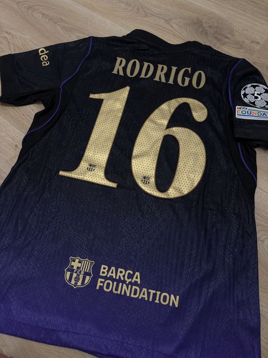 Tricoude fotbal Barcelona Kobe Rodri 16 Rodrigo Nike marime M nou uefa champions league