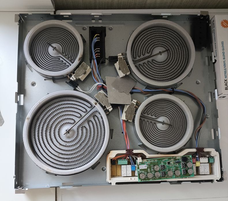 Продам плиту Electrolux