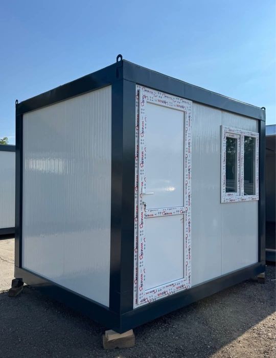 Container modular