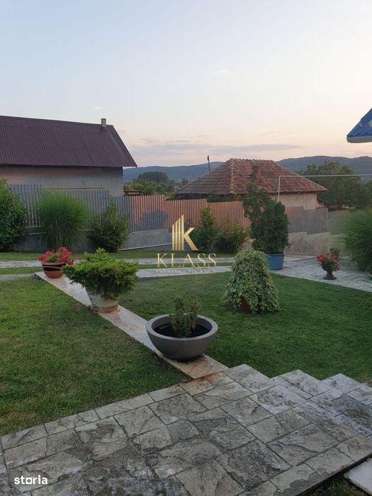 Vila P+1 cu piscina, Curtea de Arges