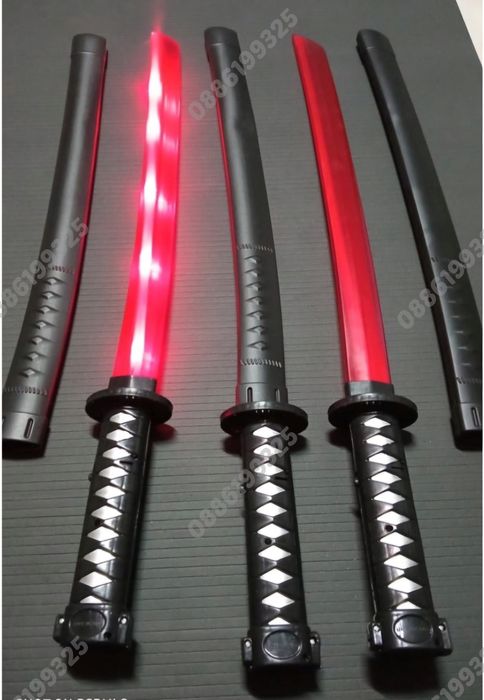 Детски светещ и музикален меч, Мечове на Дедпул LED