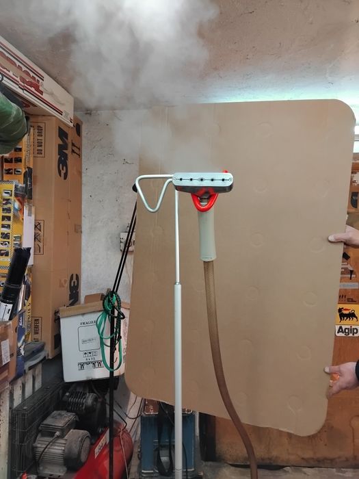 Уред за гладене с пара