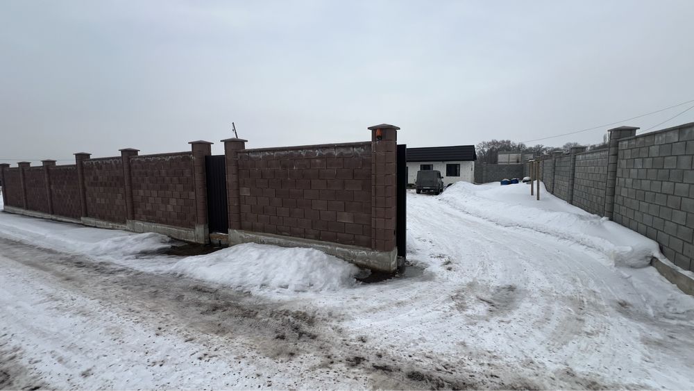 Продам участок с хоз постройкой