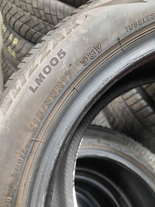 2бр.зимни гуми 215/55/17 Bridgestone