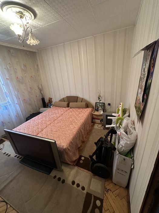 Двустаен Апартамент, Тухла