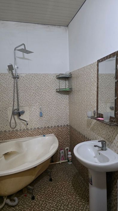 2 сотихли катеж сотилади Чархин пост. Тошкентда домга бортер киламан