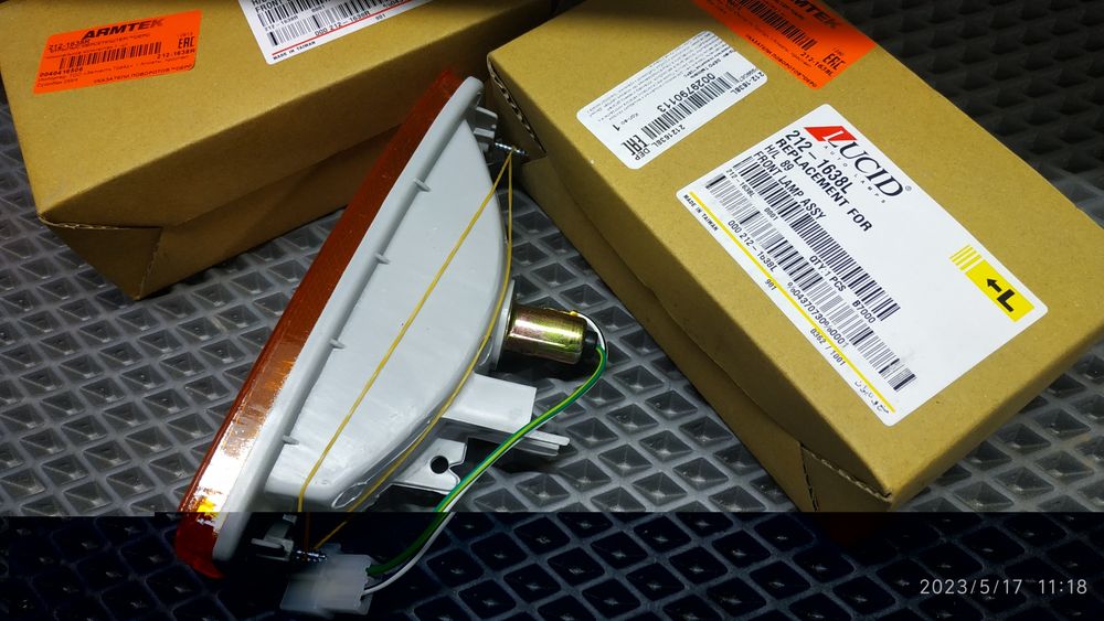 Поворотник hilux