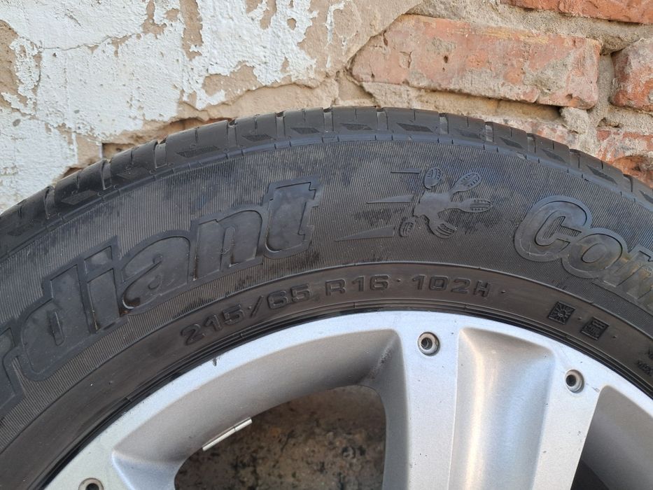 Продам литые диски с резиной