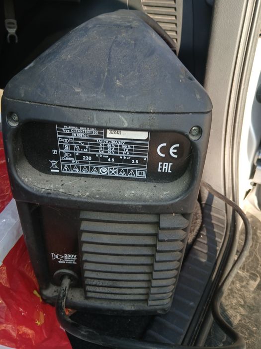 Уред за шлафане и  полиране на неръждаема заварка .