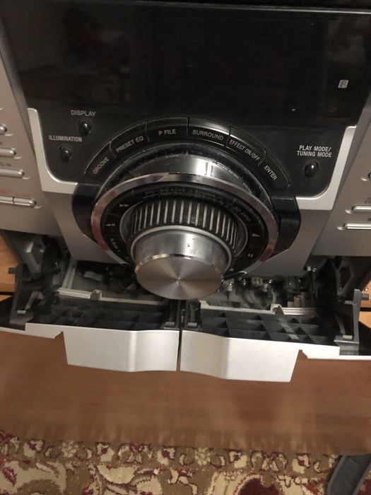 Продам музыкальный центр Sony