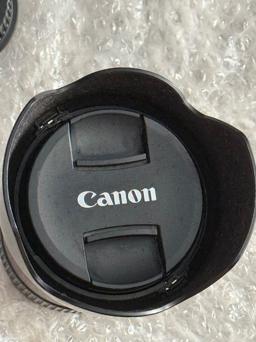 обектив Canon EF 24-105mm f/4L IS USM