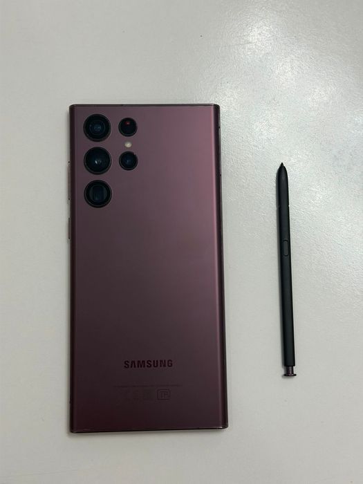 Телефон Samsung s22 Ultra
