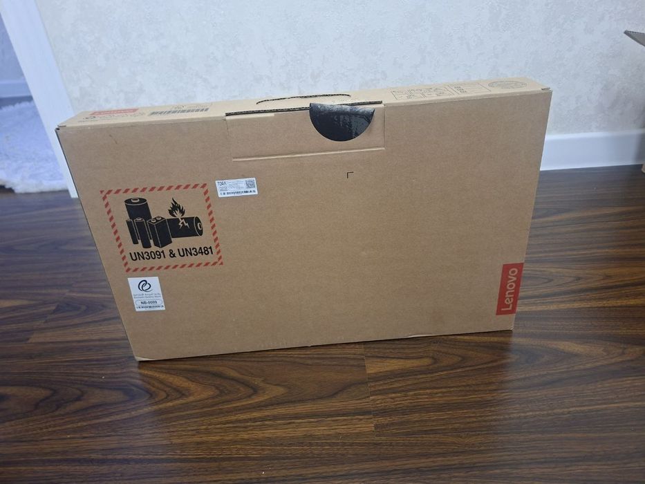 Срочно продаётся ноутбук lenovo V15 G4 RAM 8GB SSD 512GB