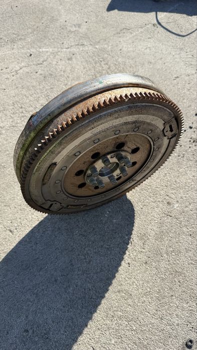 BMW F30LCI маховик със съединител B47