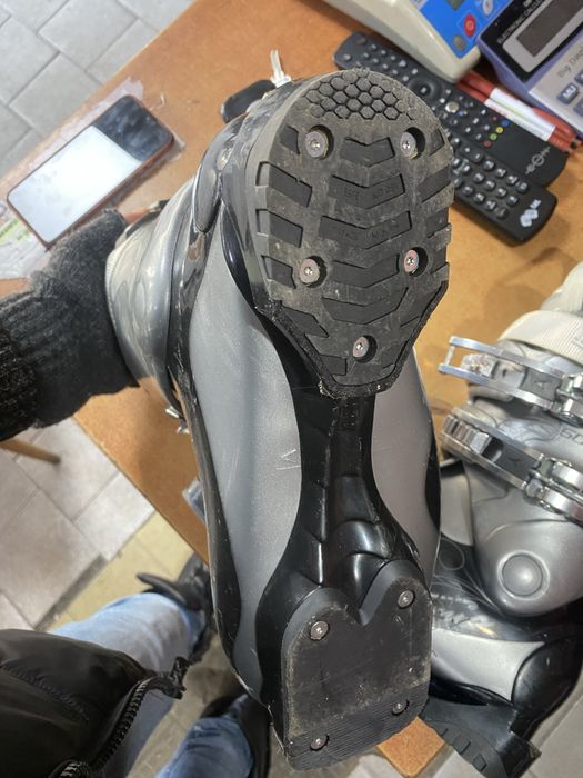 Ски обувки Atomic